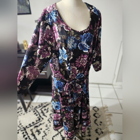 Nina Leonard Dresses & Skirts - Nina Leonard Floral Dress 2X